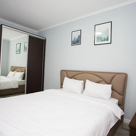 Апартаменты Apartament Curat Si Confortabil Str. Ismail 86 In Centrul Chisinaului Экстерьер фото