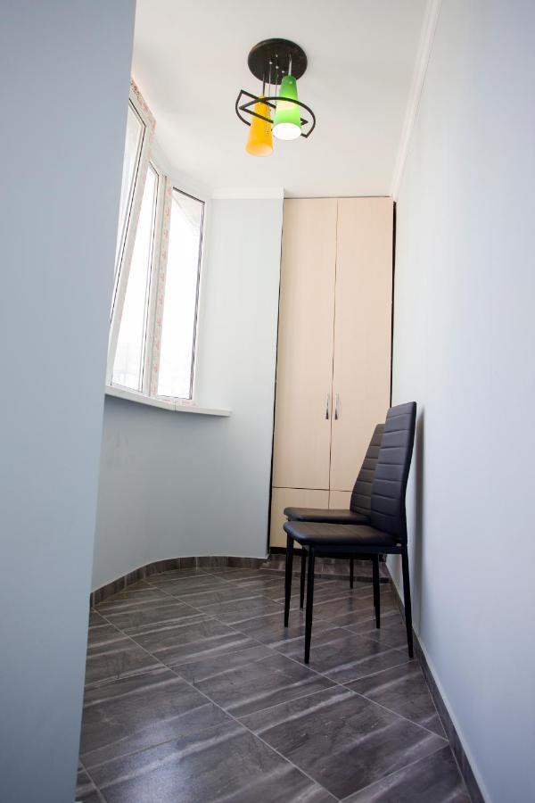 Апартаменты Apartament Curat Si Confortabil Str. Ismail 86 In Centrul Chisinaului Экстерьер фото